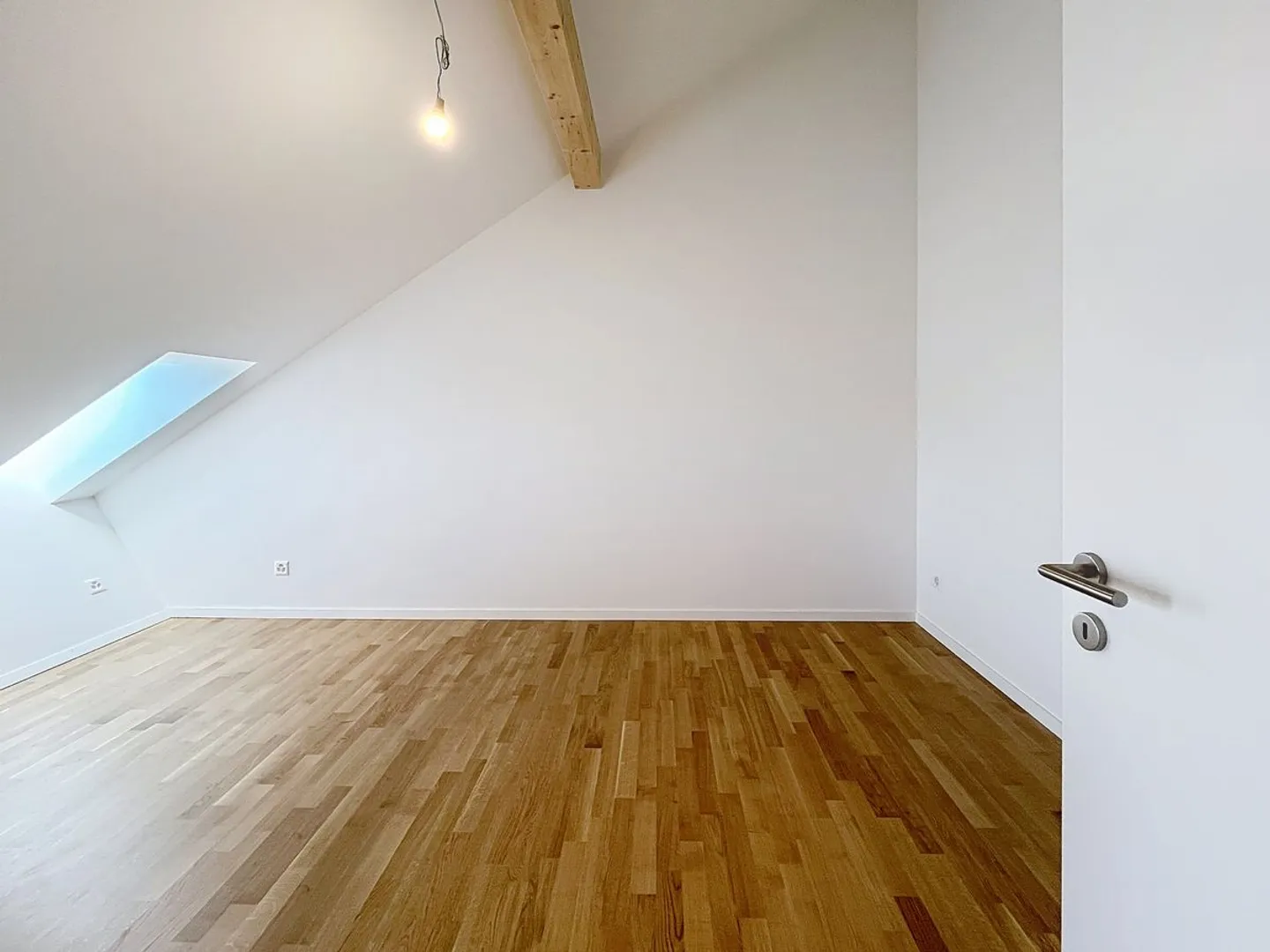 5,5-Zimmer-Duplex in der obersten Etage - Foto 7 von 13