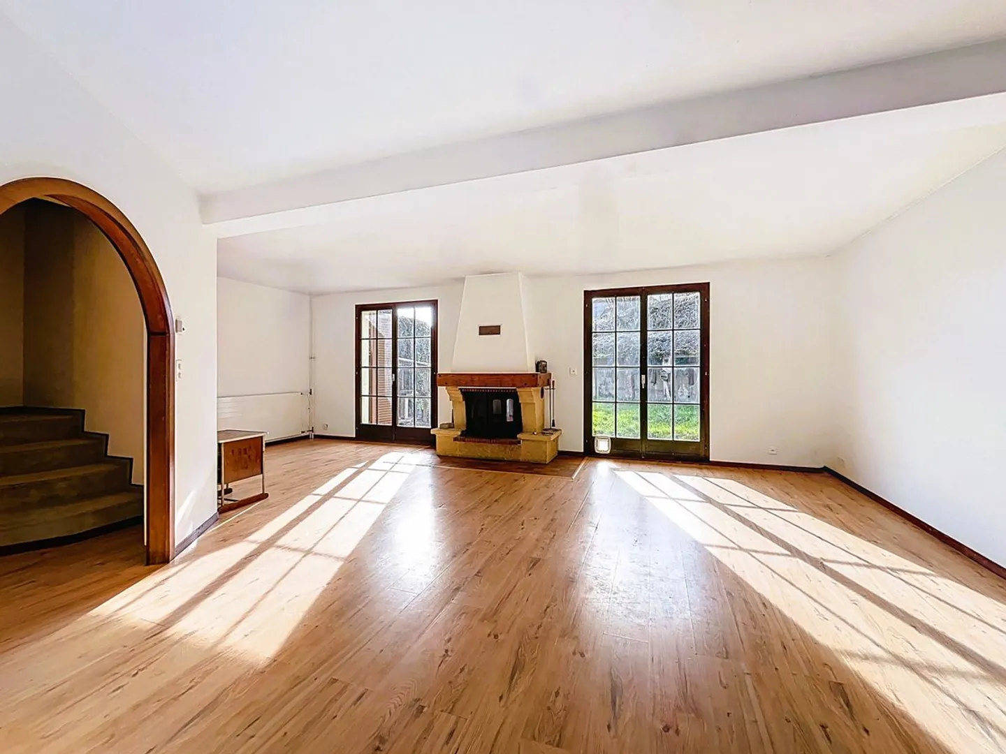 Beautiful villa to reinvent in a privileged setting - Photo 3 of 13