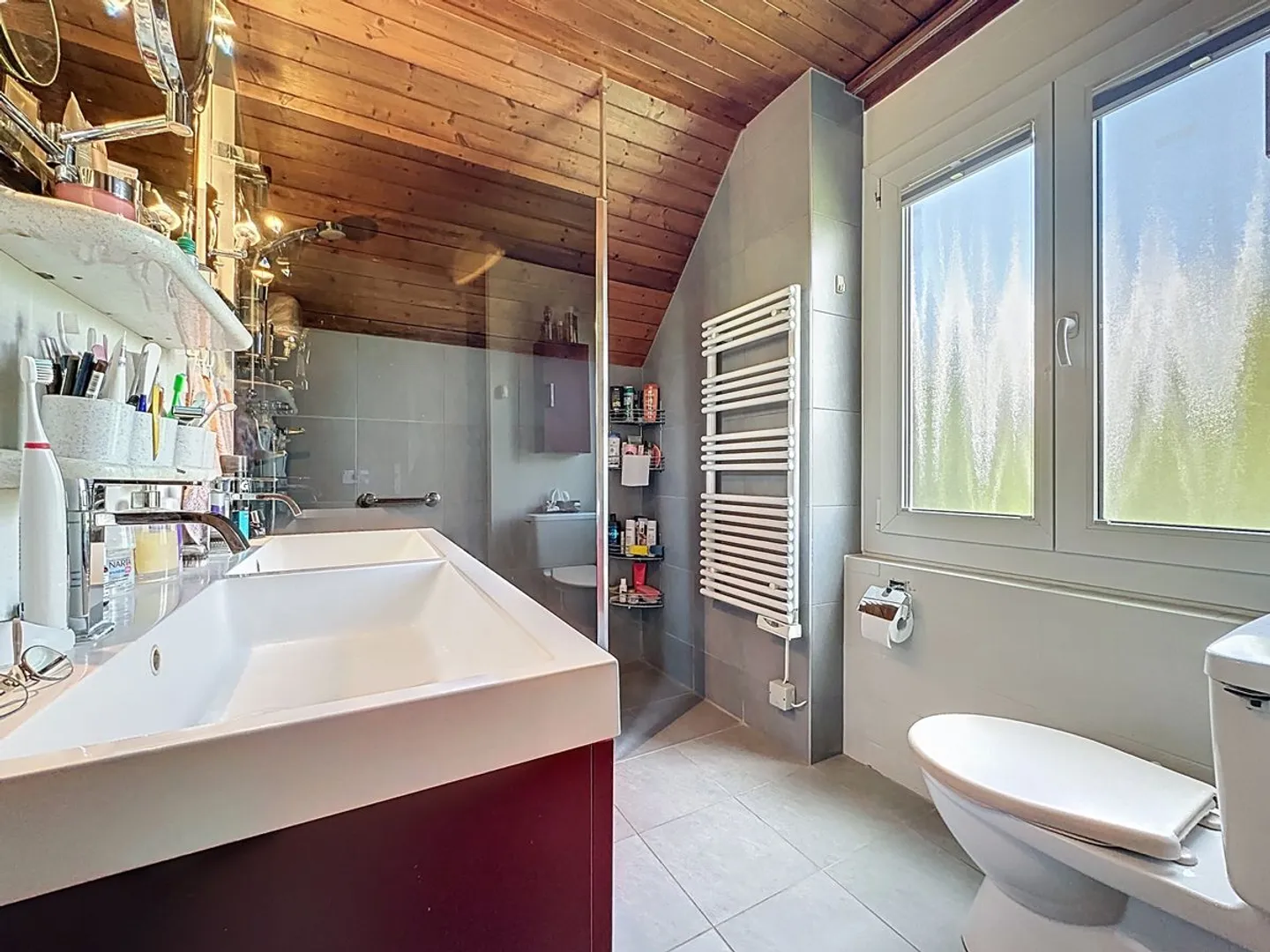 Large garden, individual and sunny - Photo 11 of 13