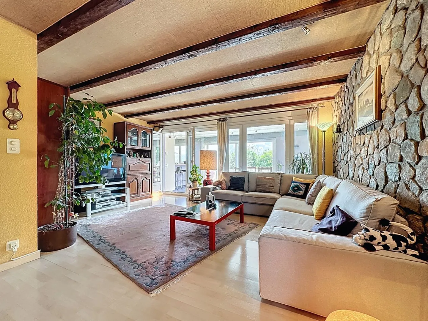 Large garden, individual and sunny - Photo 7 of 13