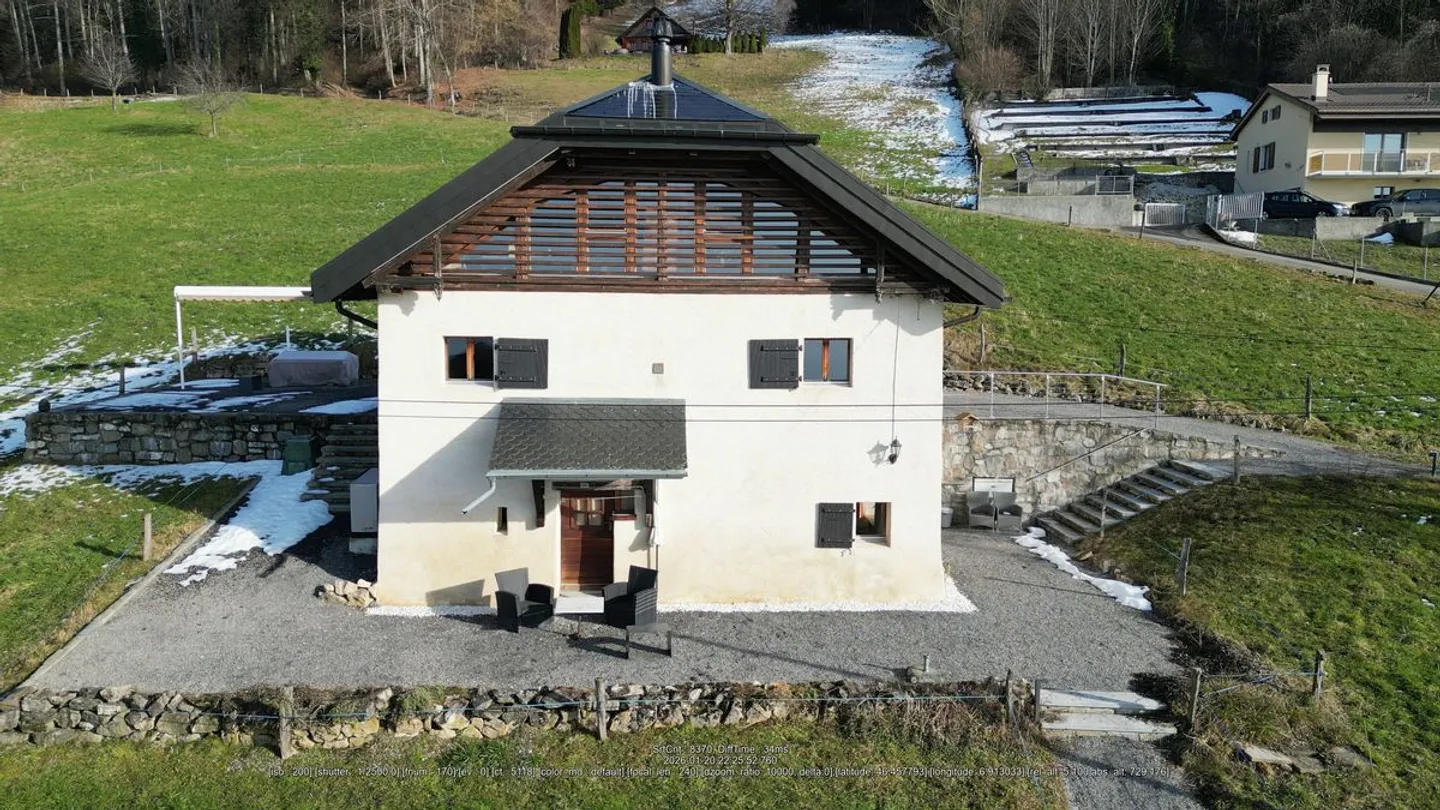 Maison individuelle rénovée + Grange de 800m3 - Photo 3 of 13