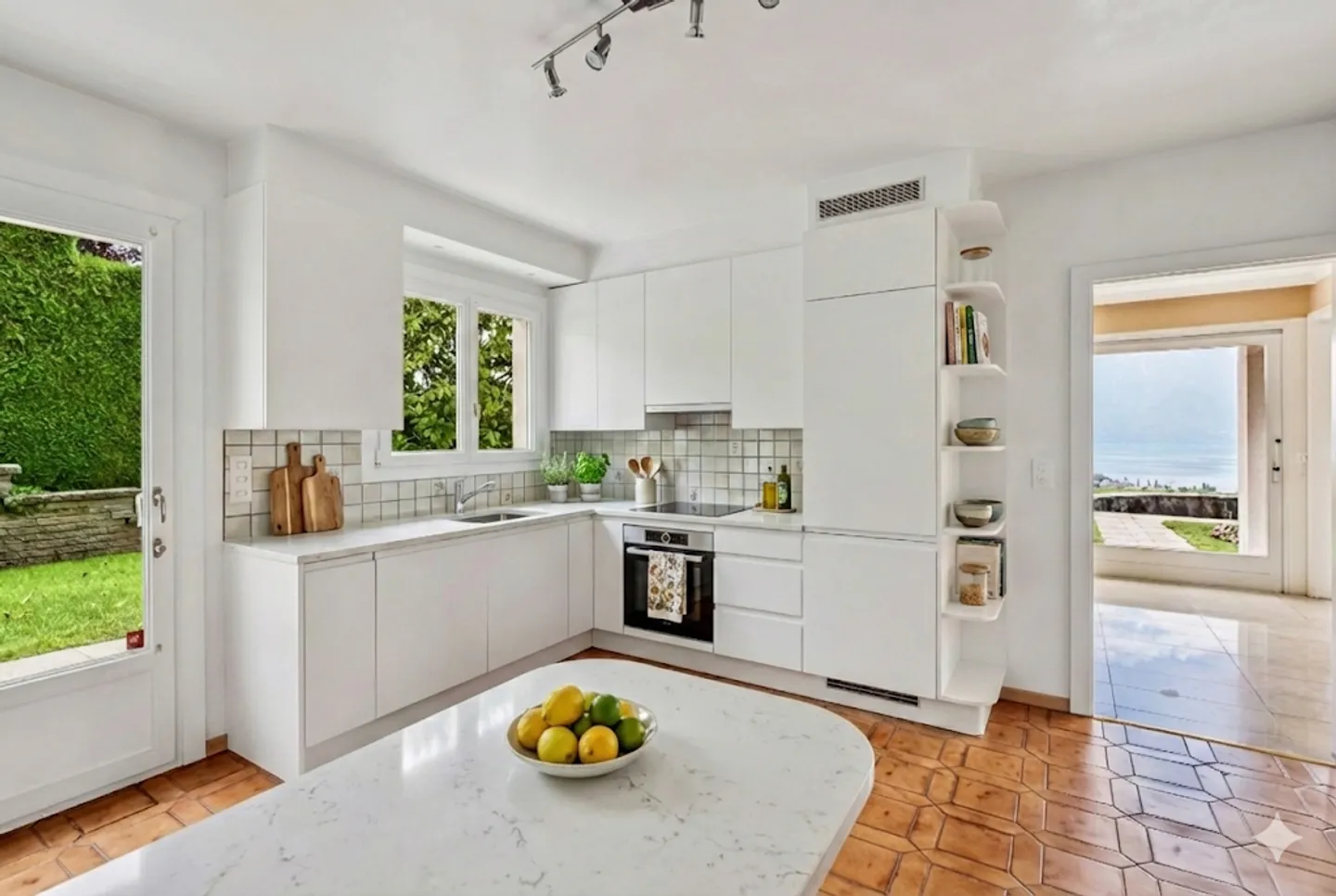 Villa familiale élégante avec vue - Photo 6 sur 11