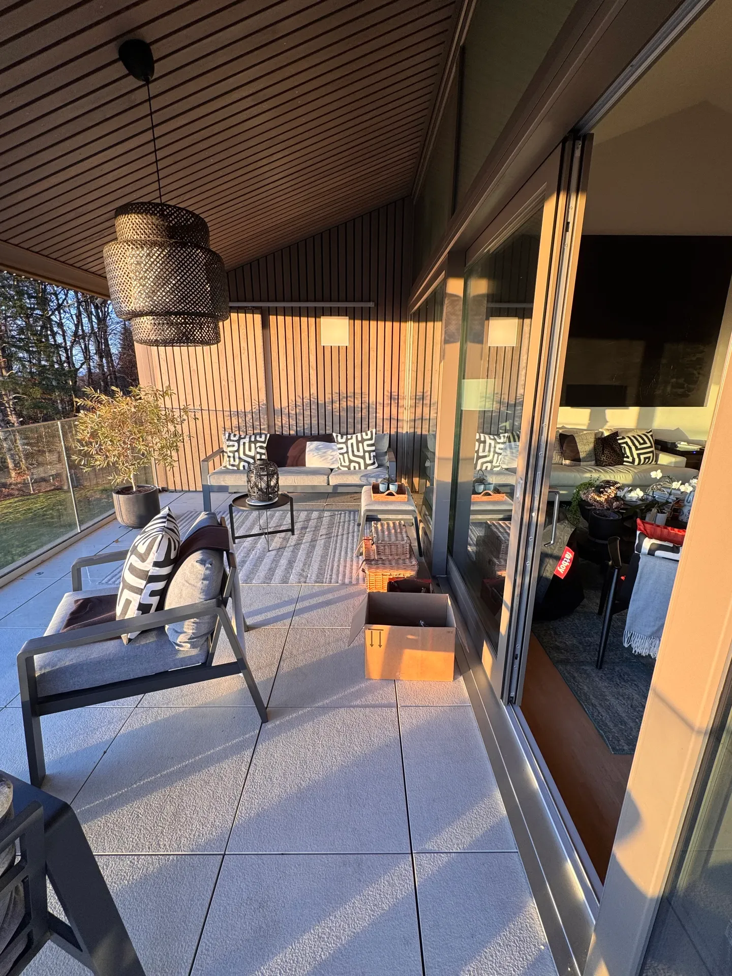 Casa contemporanea con vista sul lago - Foto 4 di 7