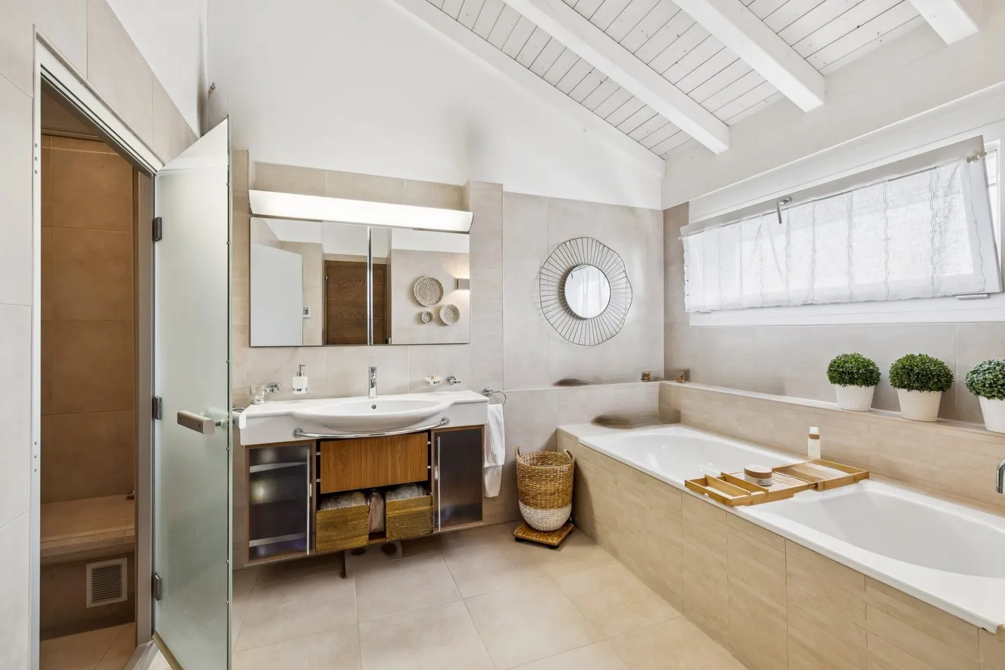 The Atrium of Coppet - Photo 8 of 13