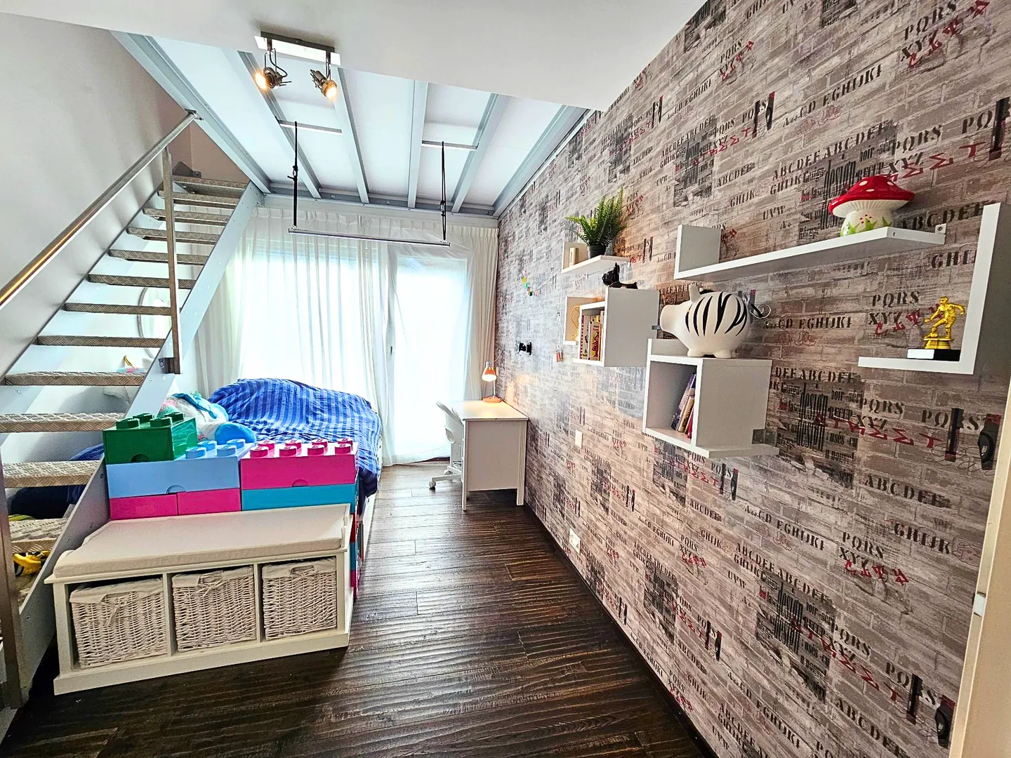 Außergewöhnliches Duplex-Penthouse in Terre-Sainte - Foto 7 von 9