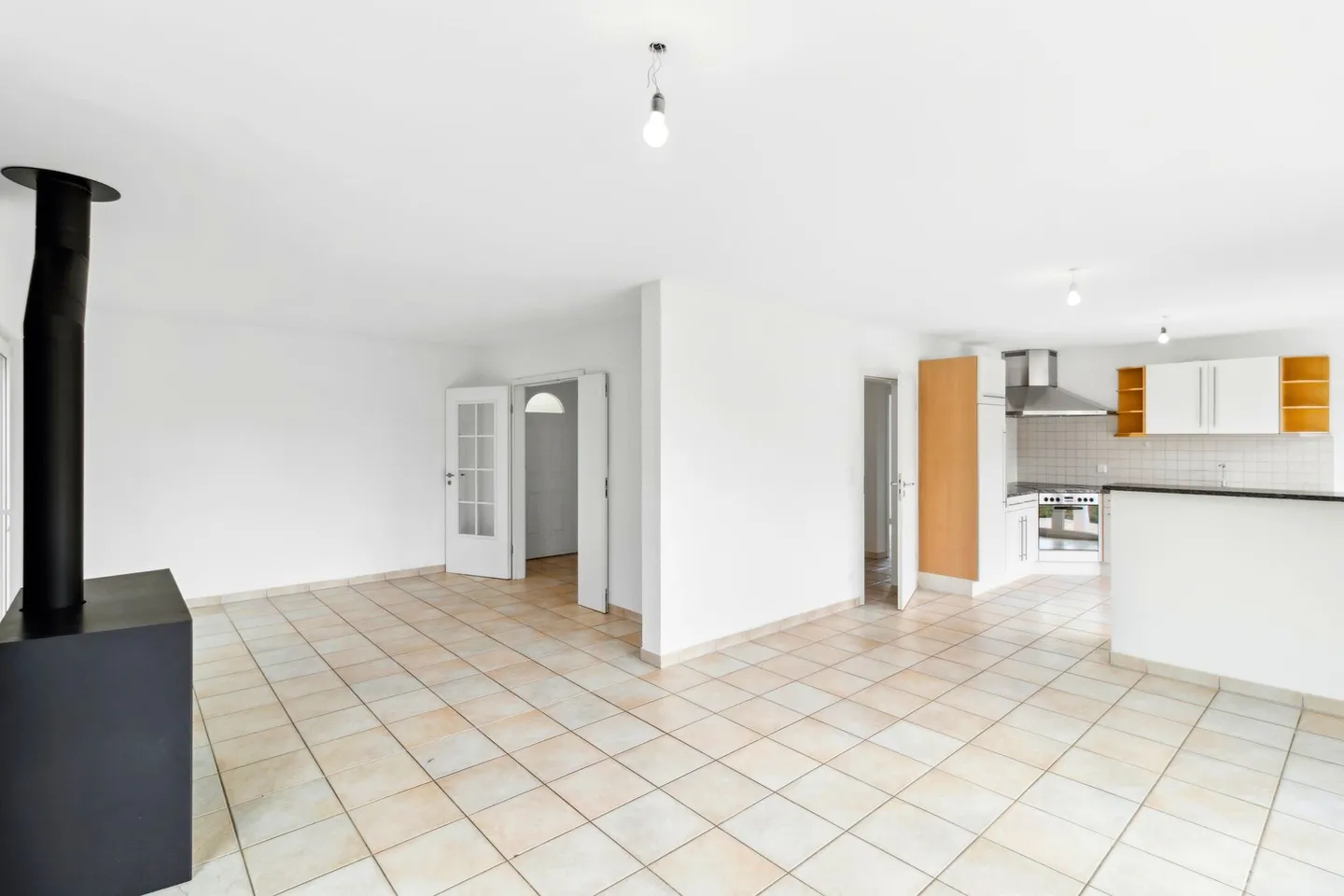 Villa moderne de 5 chambres avec vue sur le lac - Photo 2 sur 9