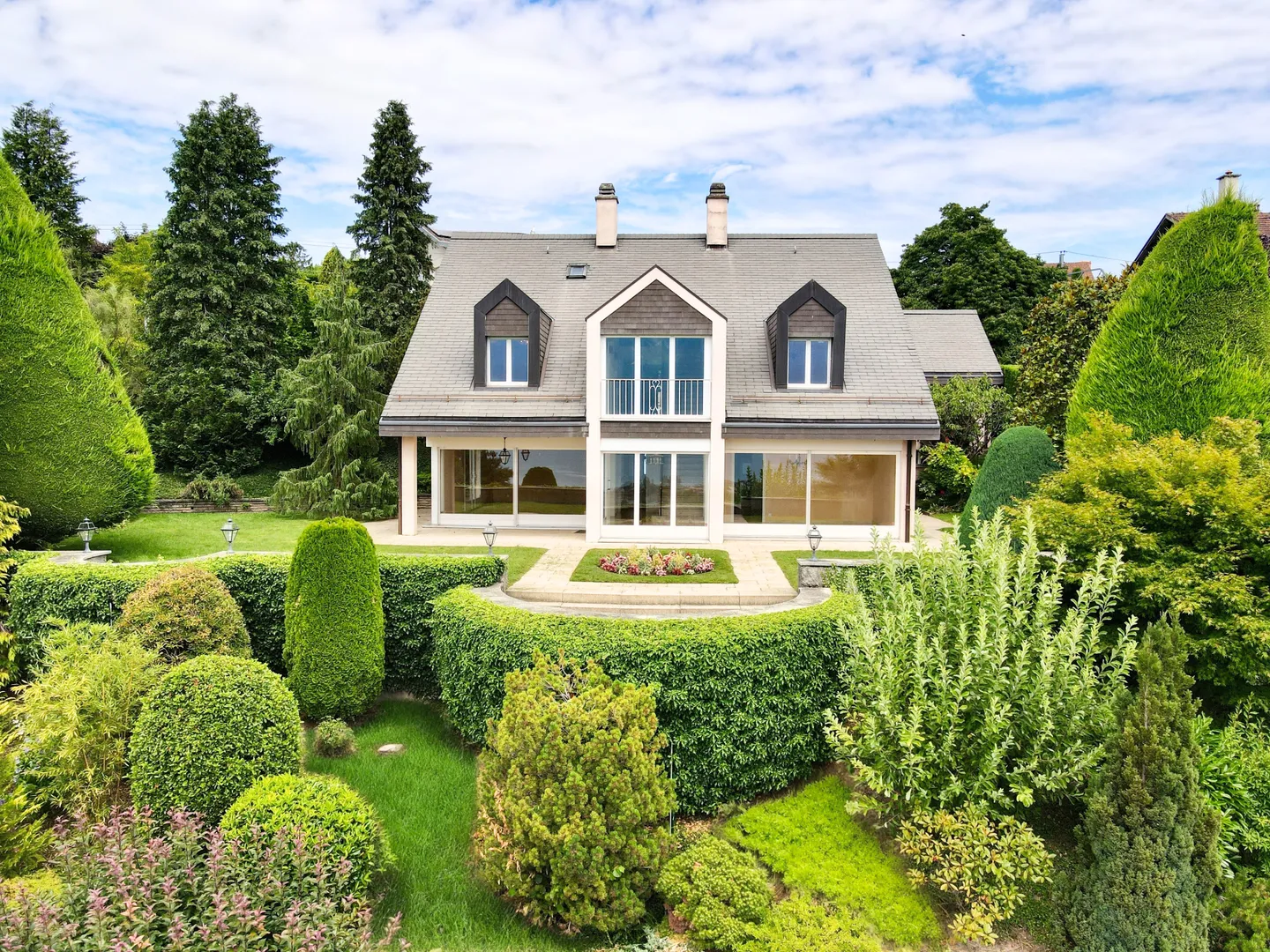 Villa familiale élégante avec vue - Photo 1 sur 11