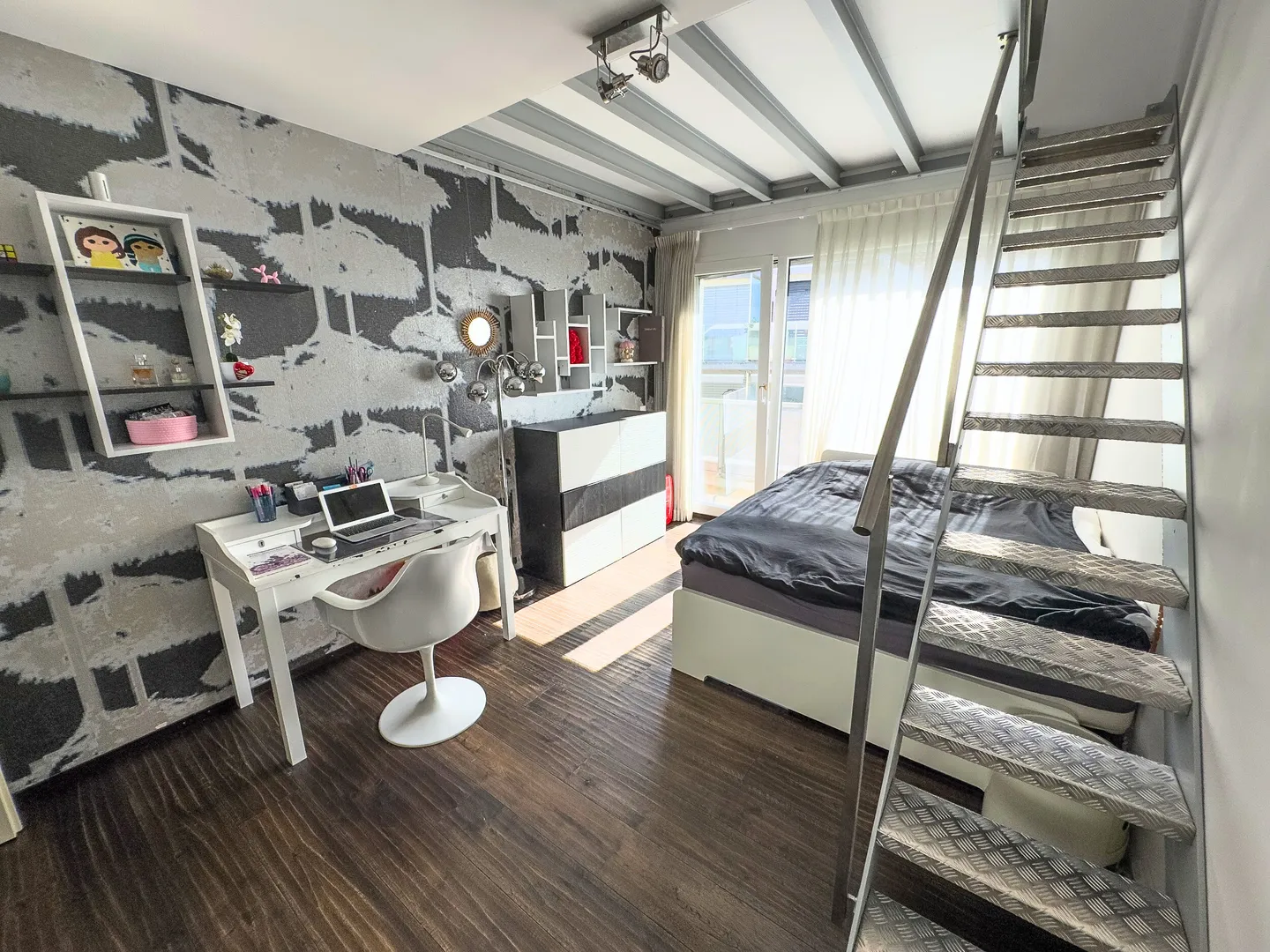 Außergewöhnliches Duplex-Penthouse in Terre-Sainte - Foto 6 von 9