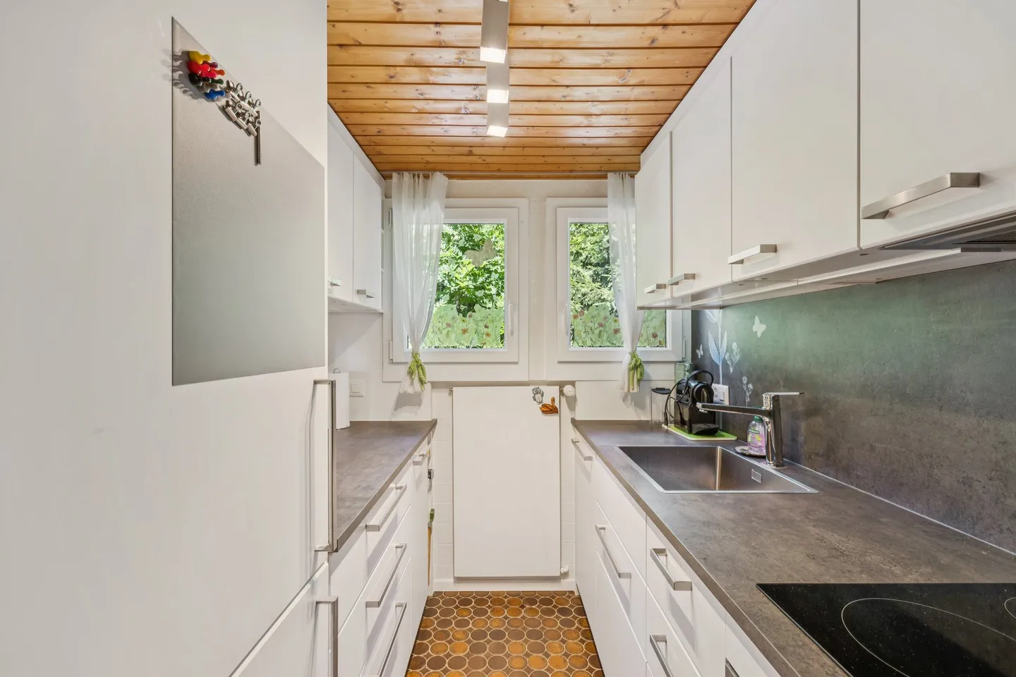 Chalet familiare spazioso con grande appezzamento e ottimo potenziale - Foto 6 di 8