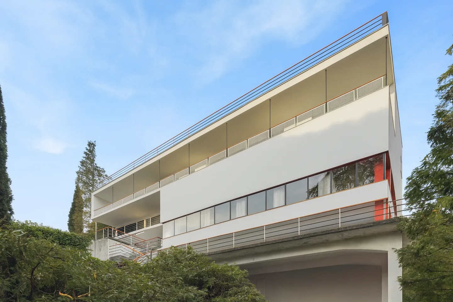 Villa Kenwin - A Bauhaus Icon on the Shores of Lake Geneva - Photo 2 of 13