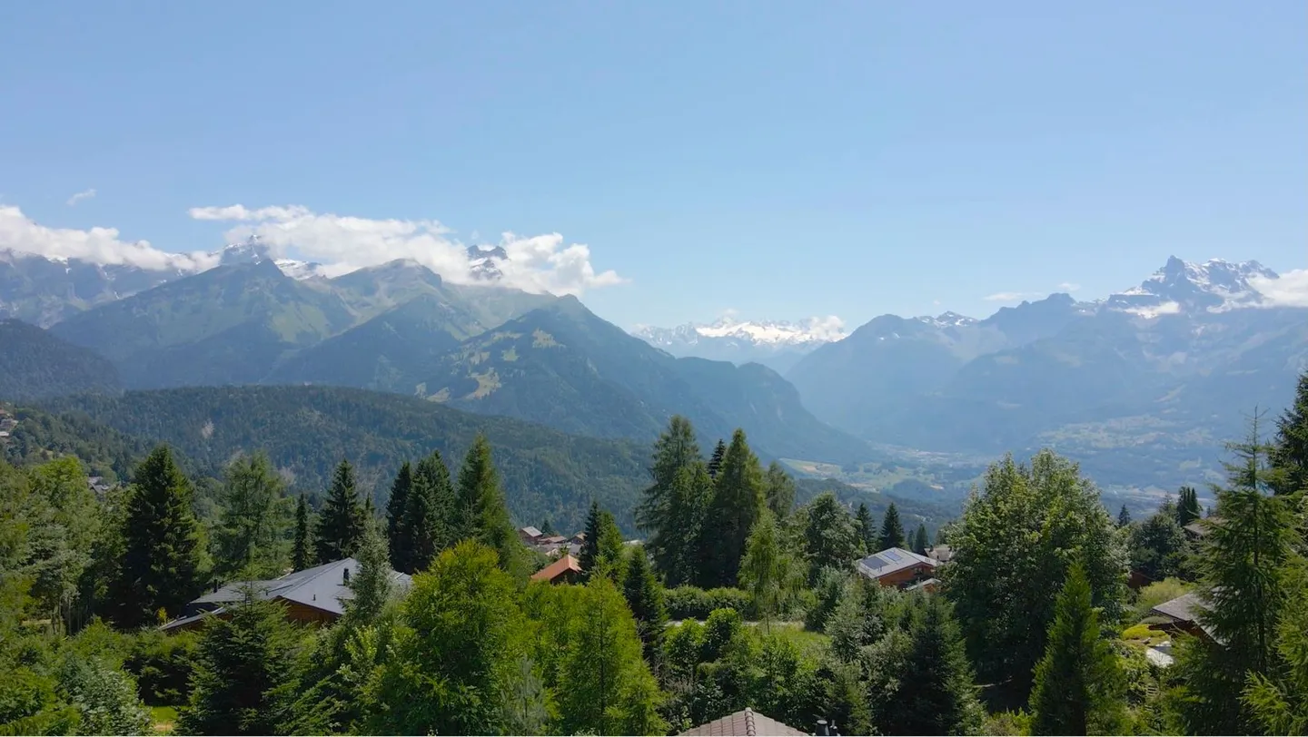 Chalet familiare spazioso con grande appezzamento e ottimo potenziale - Foto 8 di 8