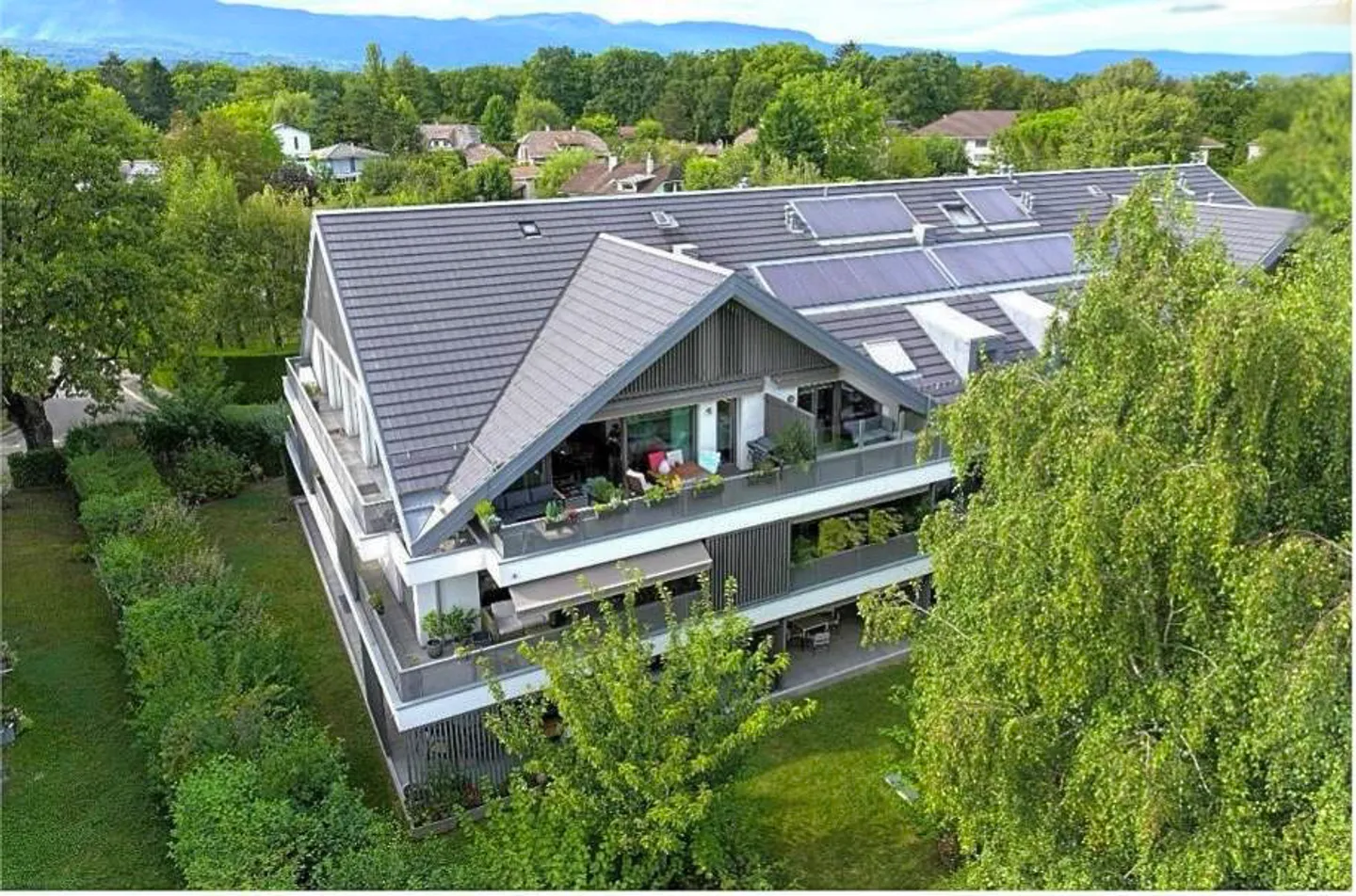 Außergewöhnliches Duplex-Penthouse in Terre-Sainte - Foto 1 von 9