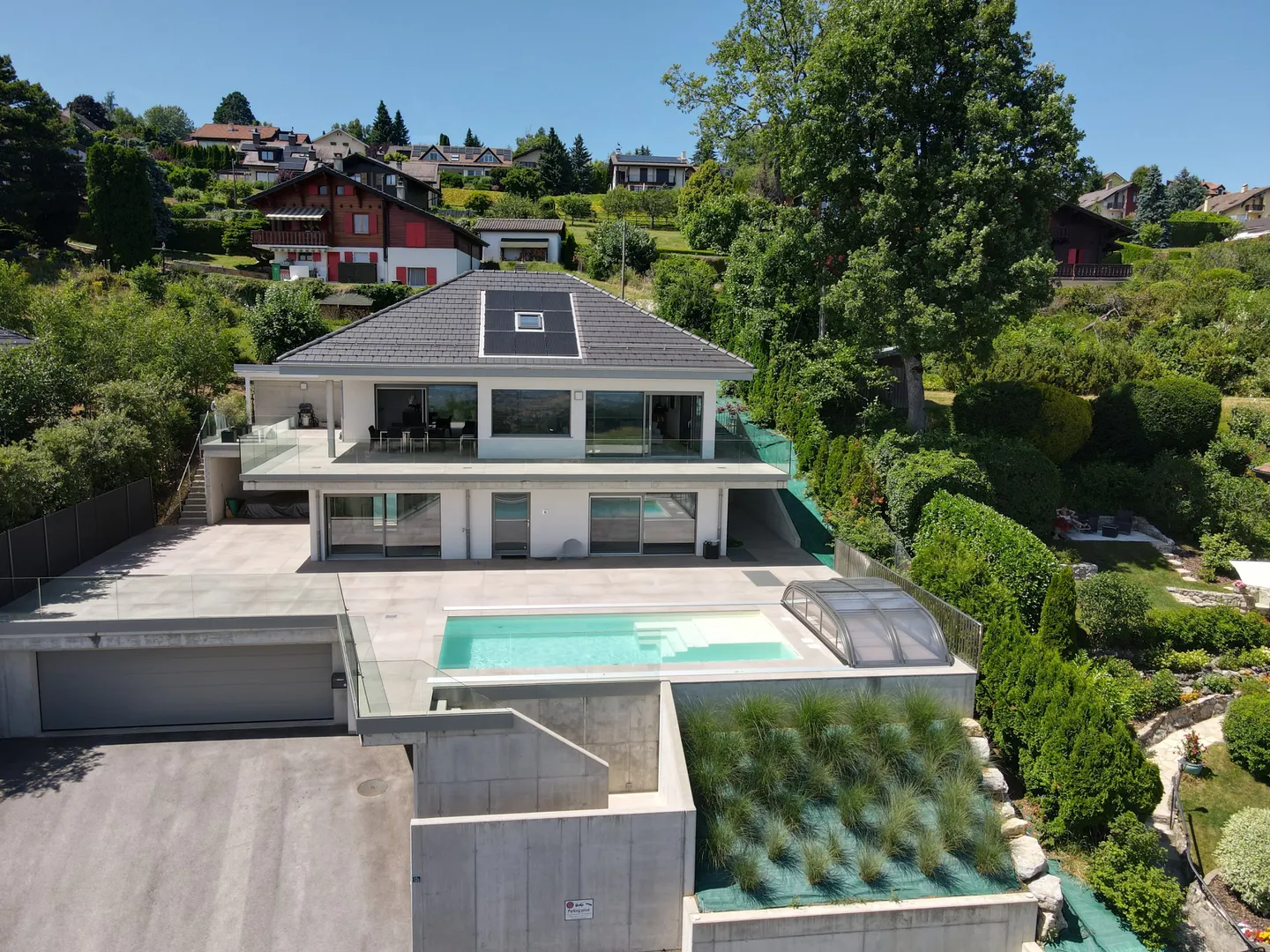 Contemporary Villa with Panoramic Views - Photo 1 of 8