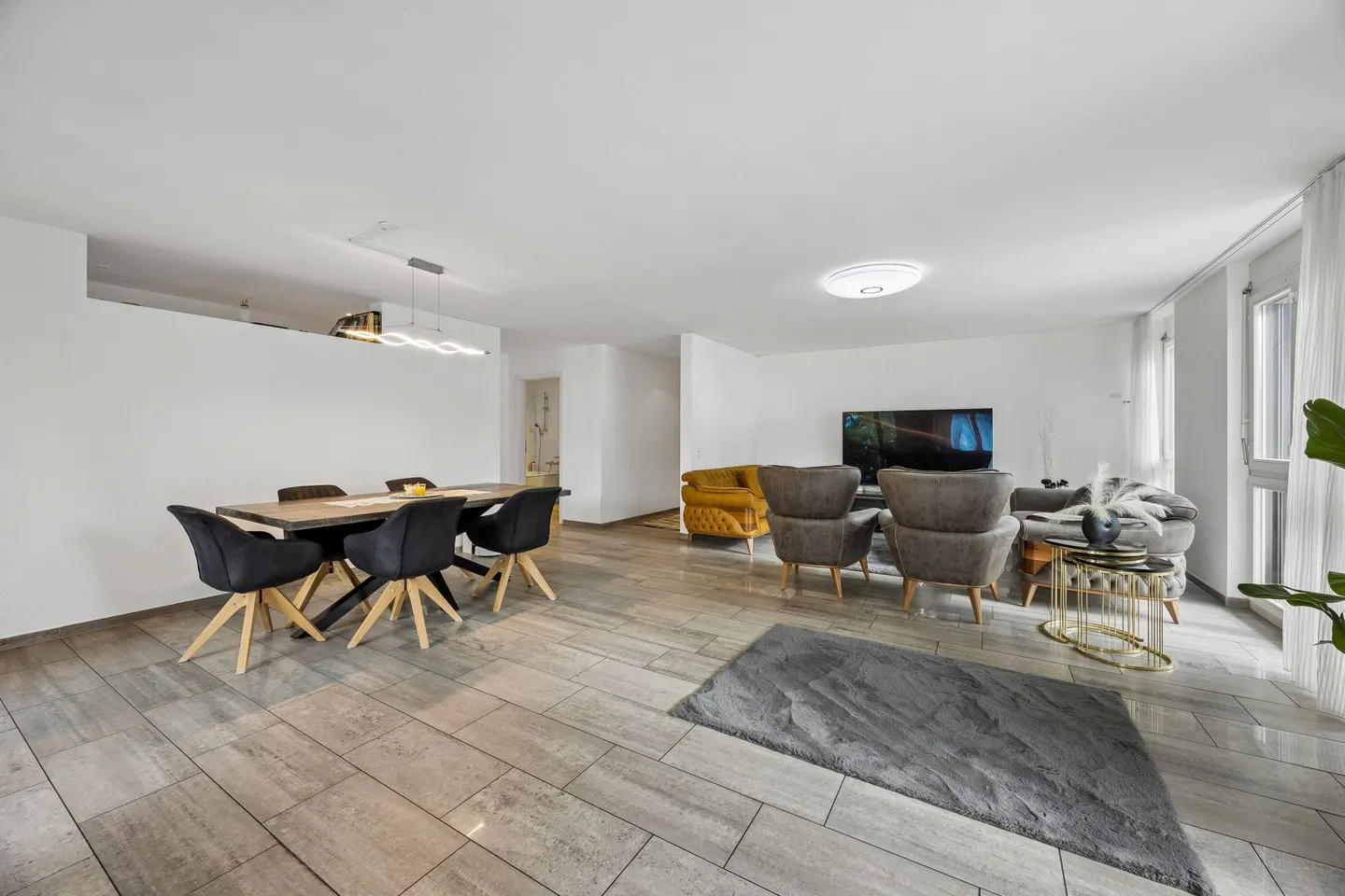 Stilvolle 5.5-Zimmer-Wohnung - Foto 2 von 13