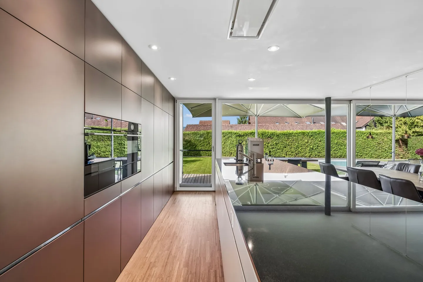 Vivre comme dans un complexe de vacances - Maison d'architecte avec piscine et jardin - Photo 8 sur 13