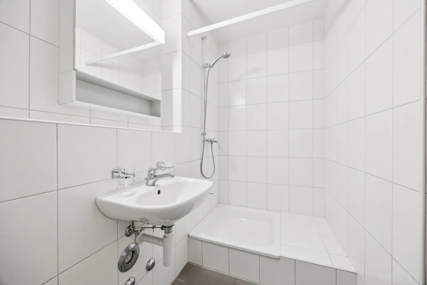 Helle 2.5-Zimmer-Wohnung mit Terrasse - Foto 11 von 13