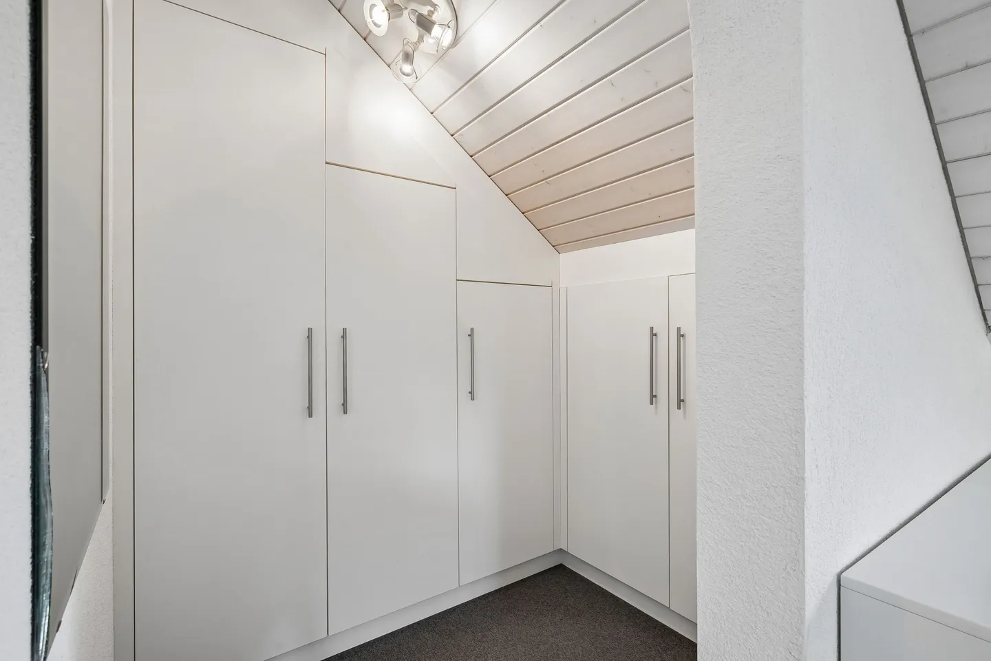 Einziehen und wohlfühlen – gepflegtes 5.5 Zimmer Einfamilienhaus - Photo 5 sur 13