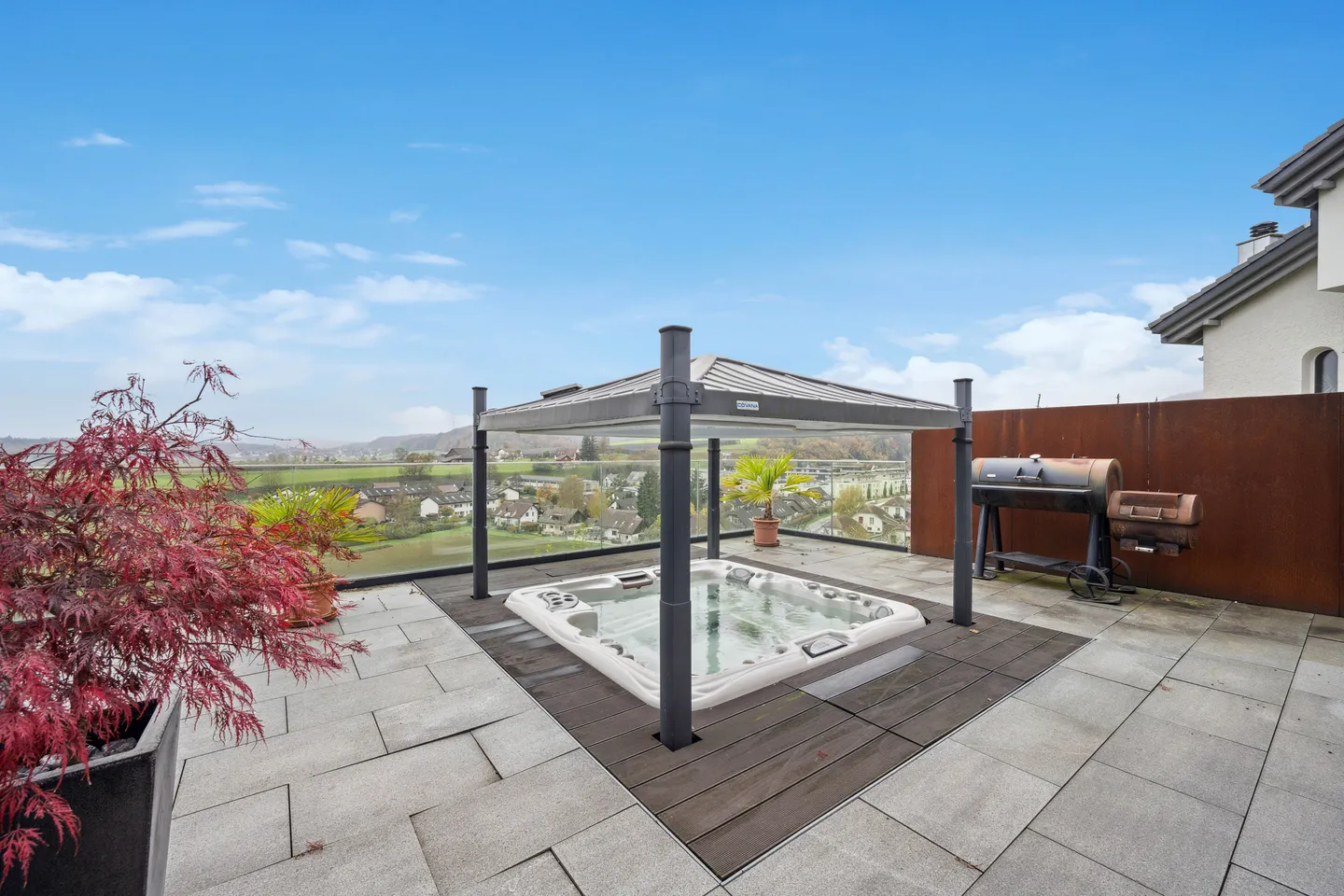 Vivere esclusivo con vista: villa unifamiliare con appartamento - Foto 9 di 13