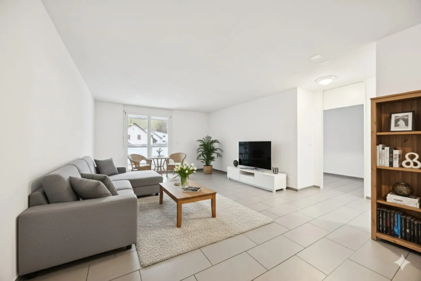 Helle 2.5-Zimmer-Wohnung mit Terrasse - Foto 1 von 13