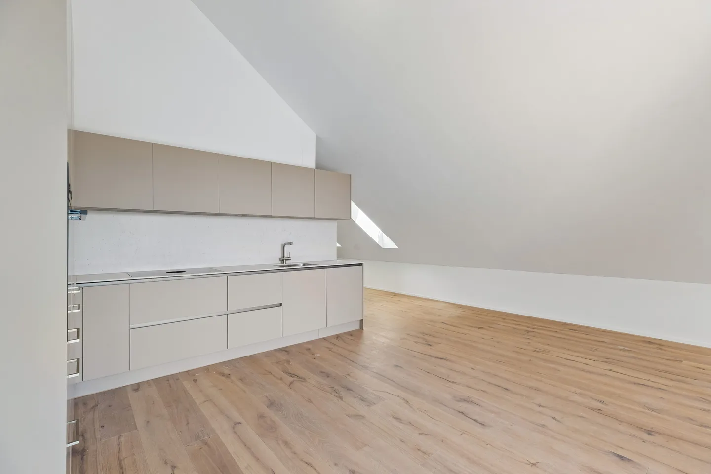 Nuova costruzione con vista - moderno appartamento attico di 3,5 stanze con molto comfort abitativo - Foto 8 di 13
