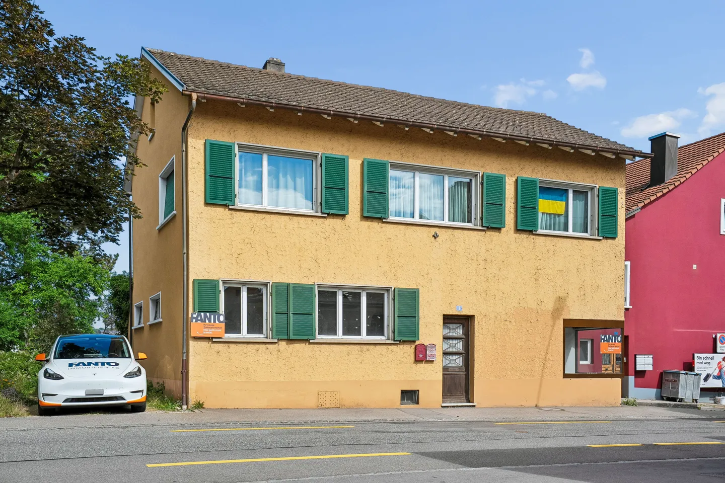 Central Residential & Commercial Building with Terrace in Frick - Photo 1 of 13