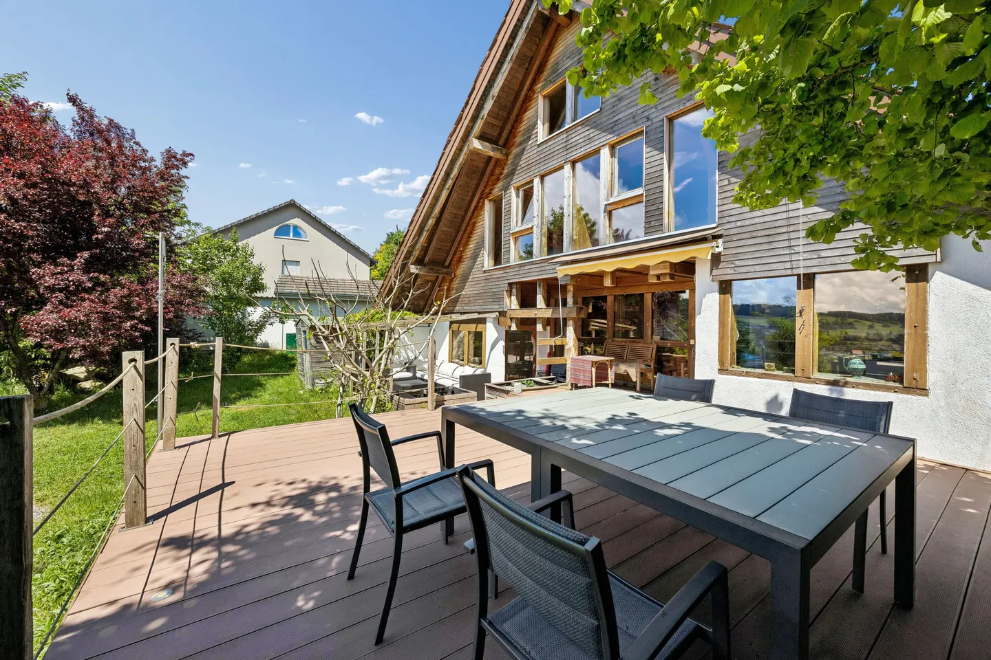 Single-family house with large garden, character, tranquility, and beautiful distant views - Photo 1 of 13