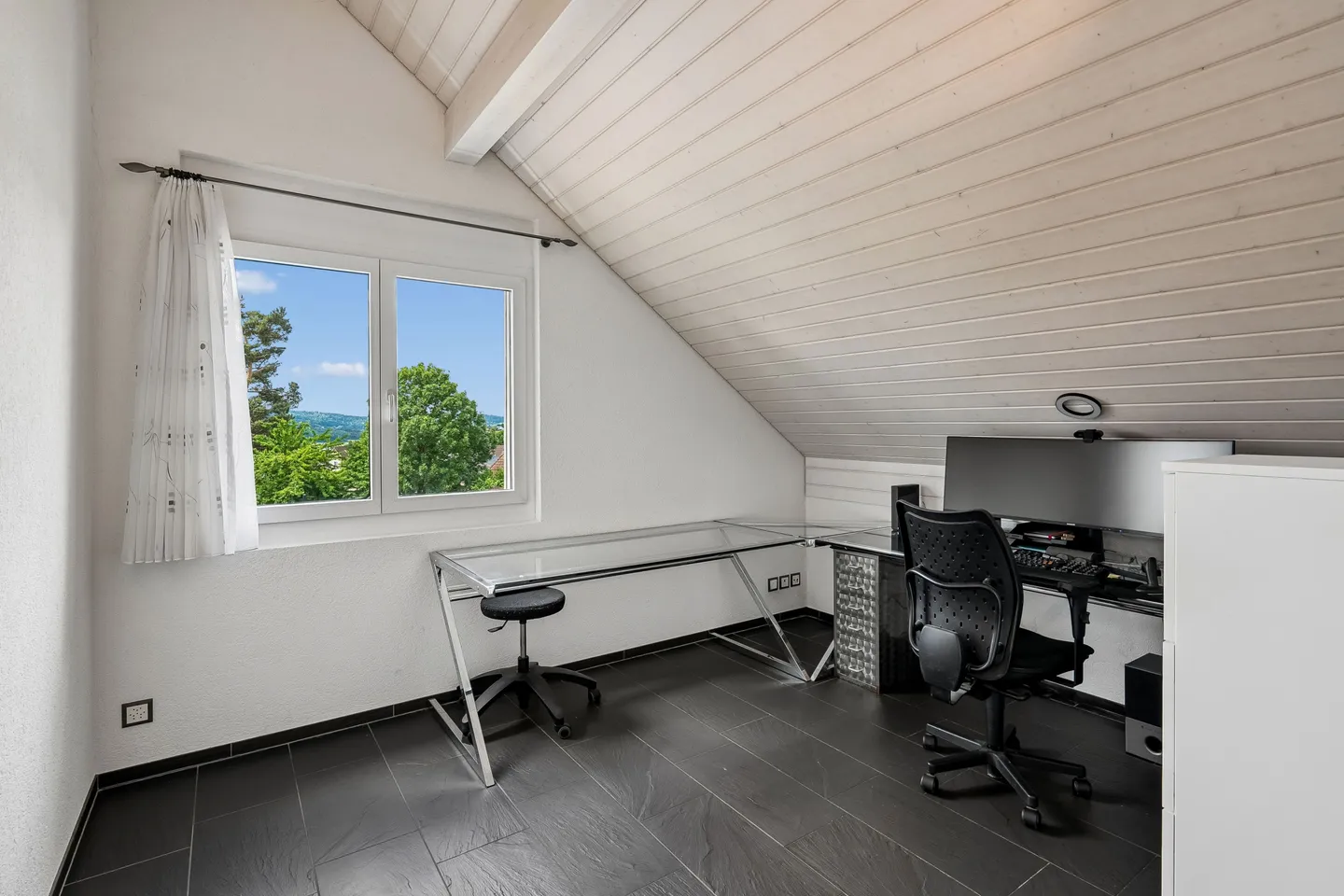 Einziehen und wohlfühlen – gepflegtes 5.5 Zimmer Einfamilienhaus - Photo 9 sur 13