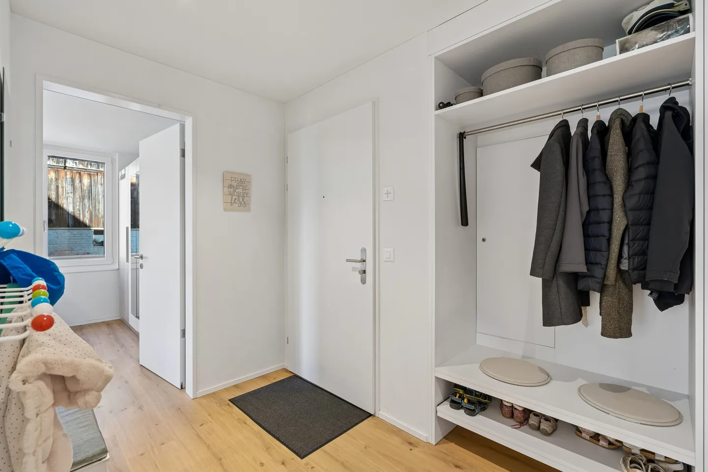Central, quiet and light-flooded - Your new home in the heart of Hettlingen - Photo 13 of 13
