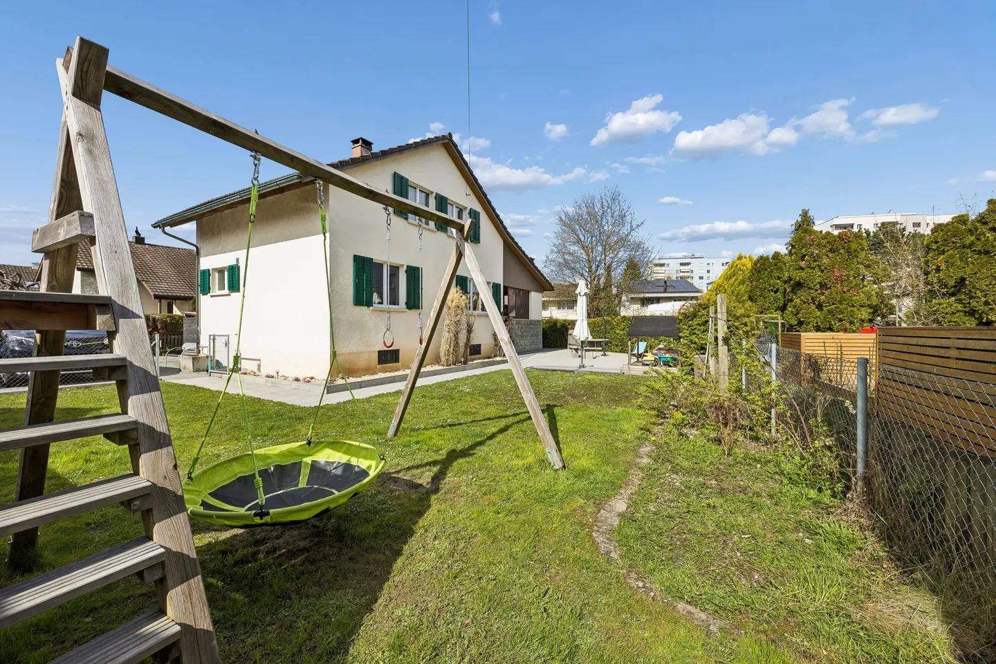 Charmante maison individuelle avec jardin paradisiaque, grande terrasse et potentiel d'agrandissement - Photo 12 sur 13