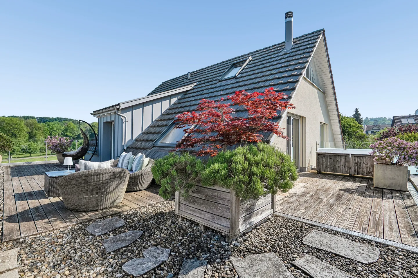 Exklusives Einfamilienhaus mit Garten - Foto 9 von 13