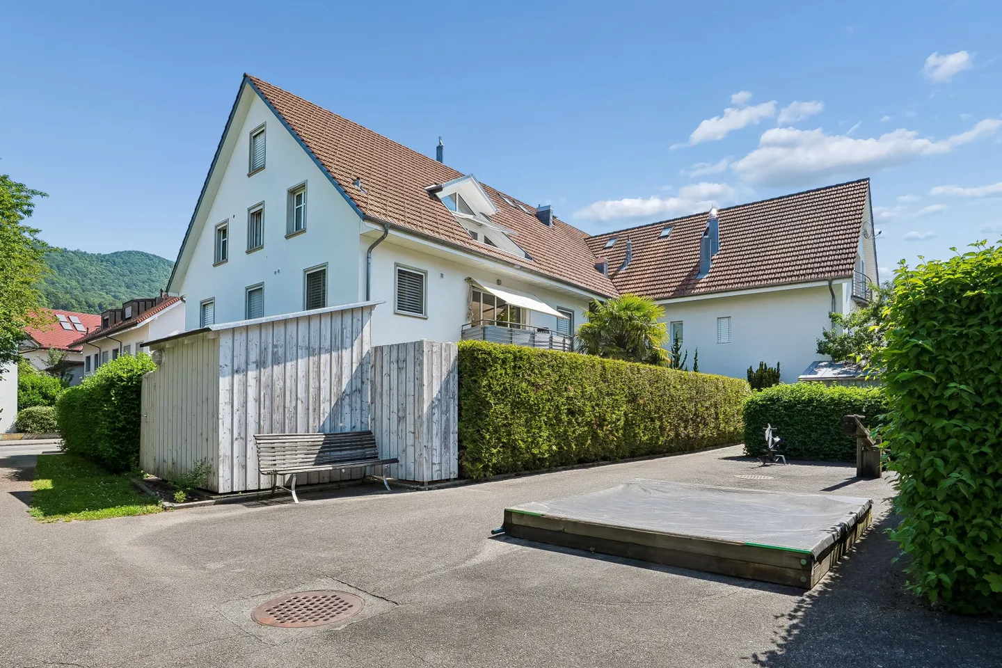 Gartenwohnung mit Einfamilienhausgefühl – 260 m² Privatgarten - Foto 1 von 13