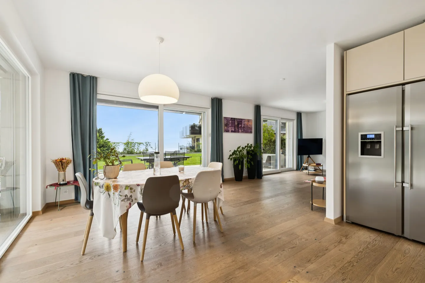 Modernes Gartenapartment mit Seesicht - Foto 6 von 13