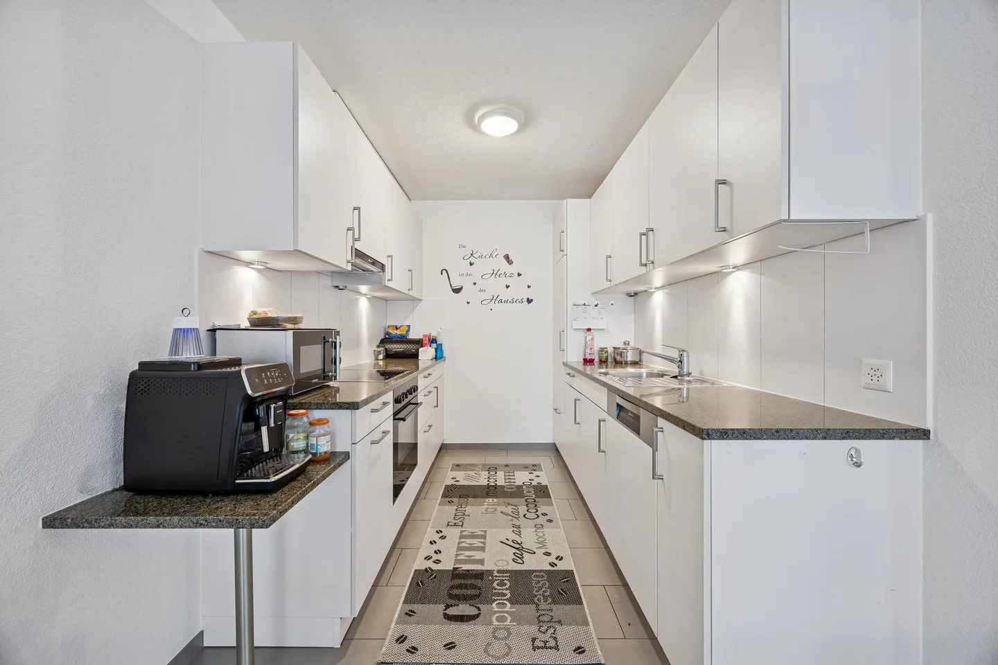 Modern 3.5-room condominium with elevator and large balcony in Trimbach - Photo 3 of 13