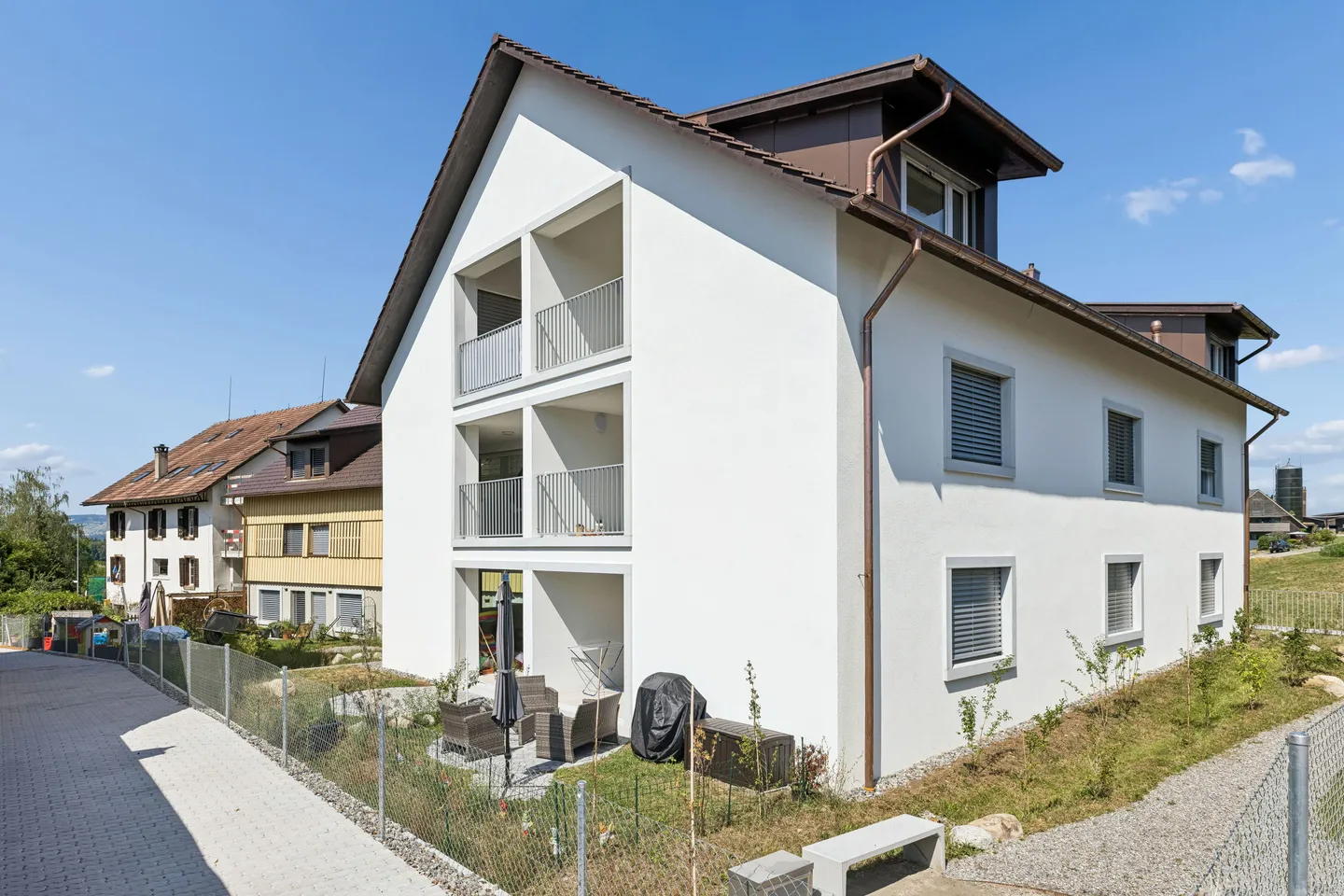 Nuova costruzione con vista - moderno attico di 3,5 stanze con molto comfort abitativo - Foto 1 di 13