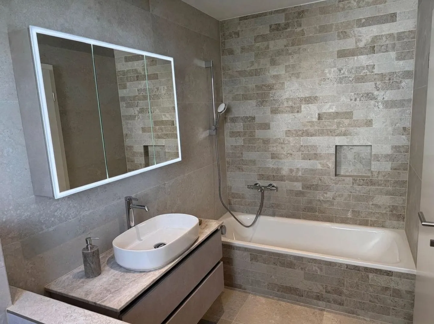 Exklusive 4.5-Zimmer-Wohnung - Foto 11 von 13
