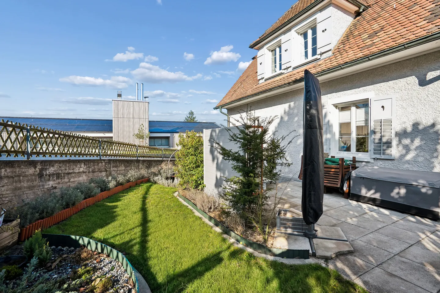 Casa unifamiliare di 6 locali con giardino a Hägglingen - centrale e tranquilla - Foto 2 di 13