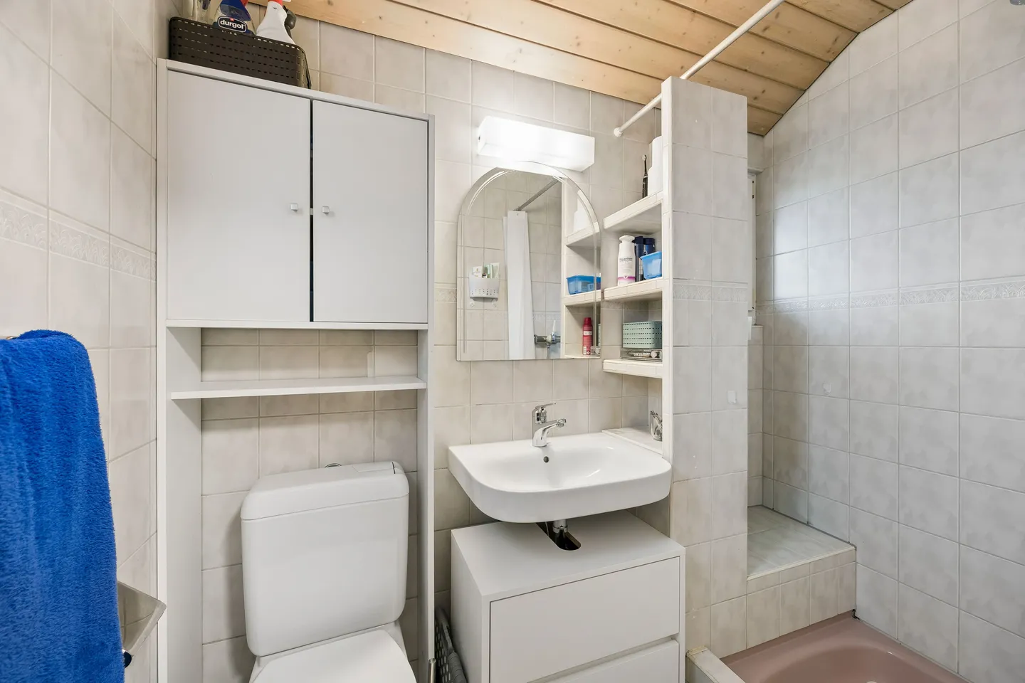 Charmante maison individuelle avec jardin paradisiaque, grande terrasse et potentiel d'agrandissement - Photo 10 sur 13