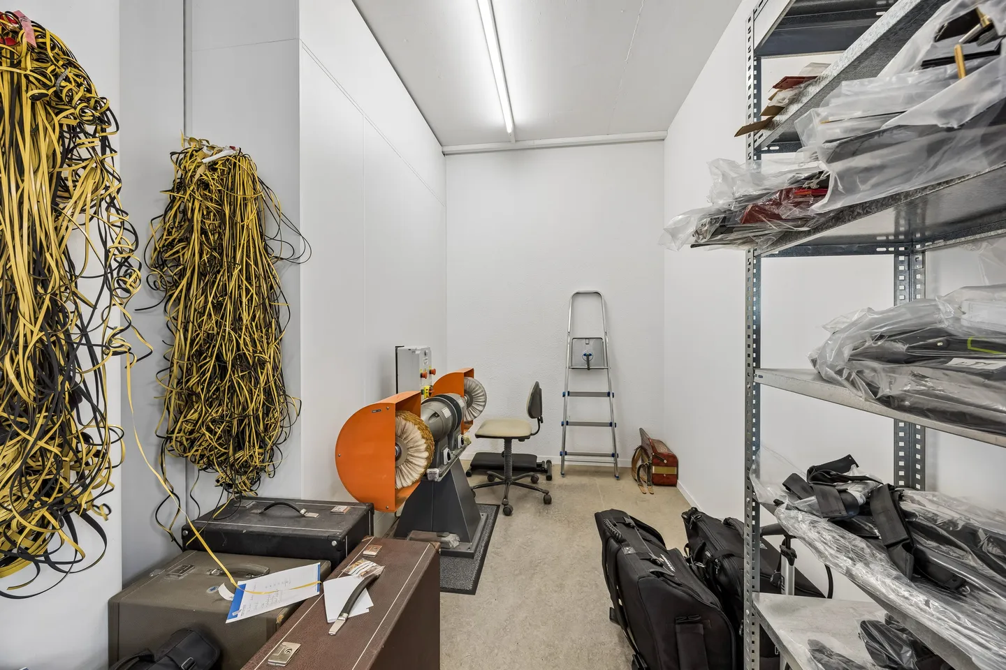 Spazio commerciale centrale di 128 m² a Dagmersellen - acquisto attraente - Foto 10 di 13