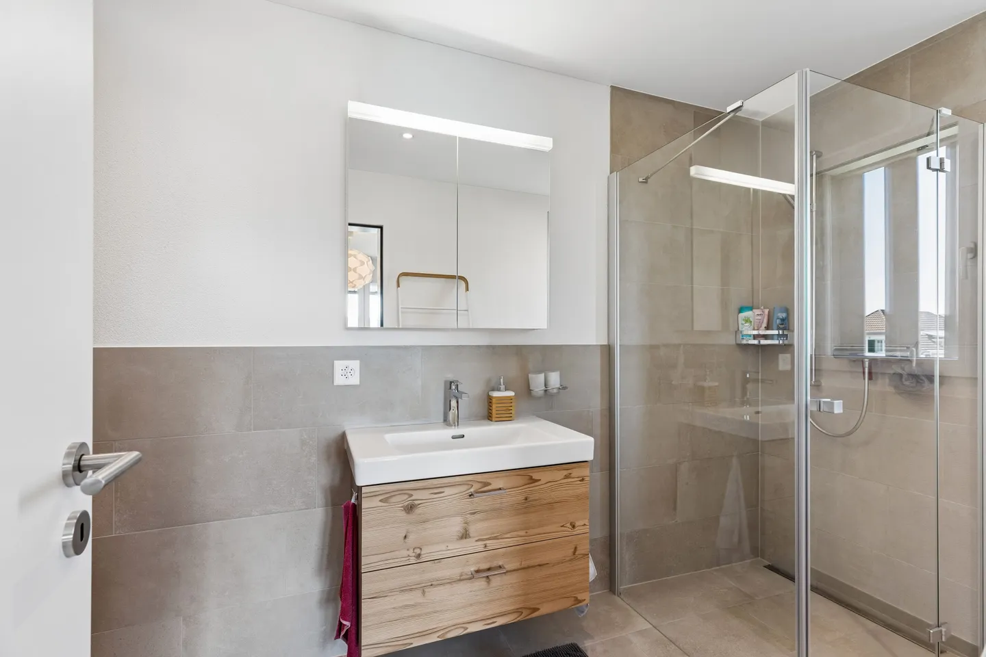 Staufen: Appartamento moderno 4.5 locali con grande balcone, tranquillo - Foto 7 di 13