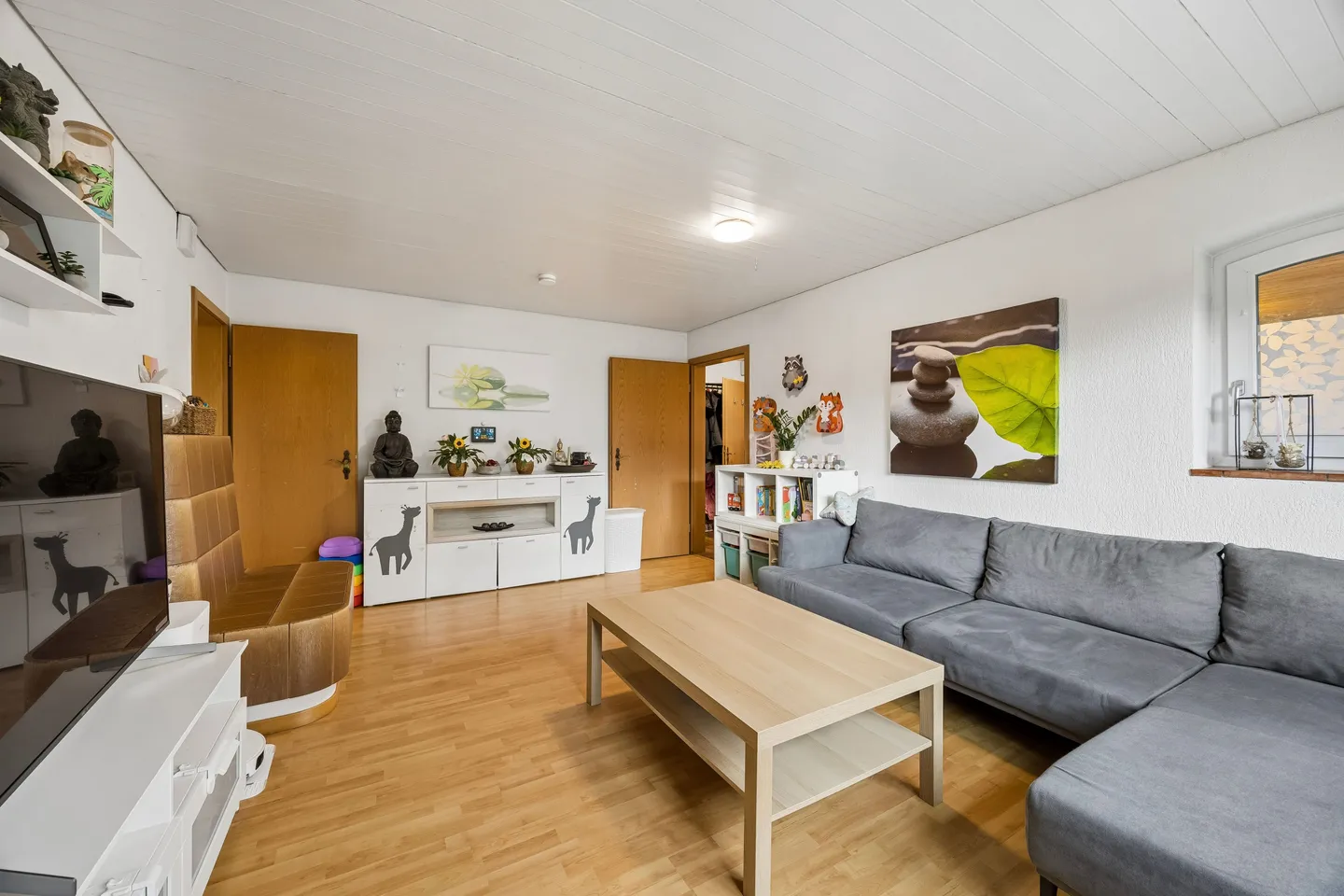 Charmante maison individuelle avec jardin paradisiaque, grande terrasse et potentiel d'agrandissement - Photo 3 sur 13