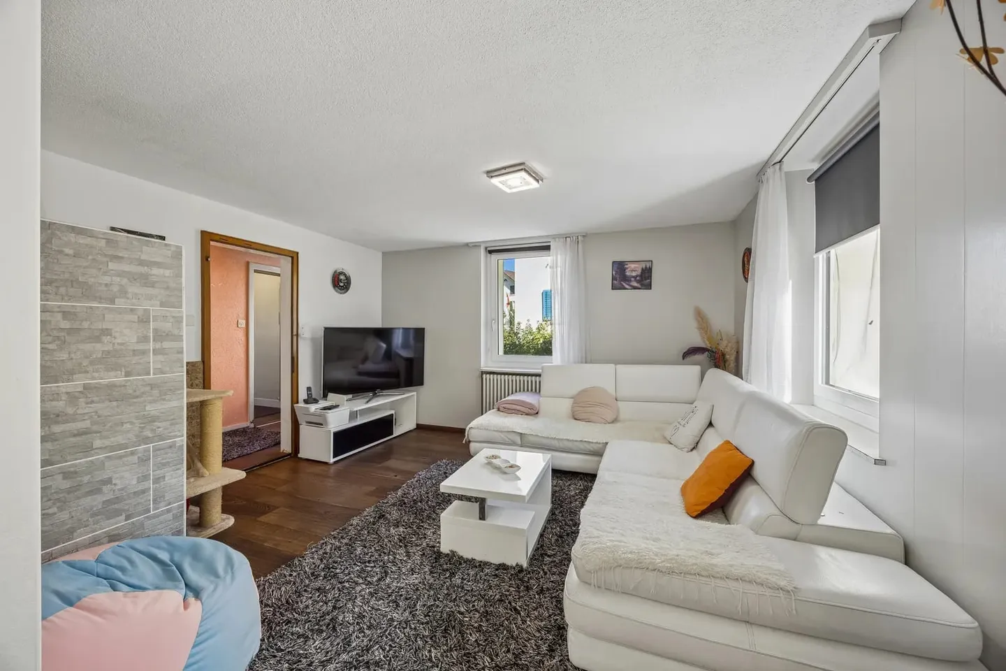 Maison individuelle de 5,5 pièces avec jardin et garage à Ammerswil à vendre - Photo 2 sur 12