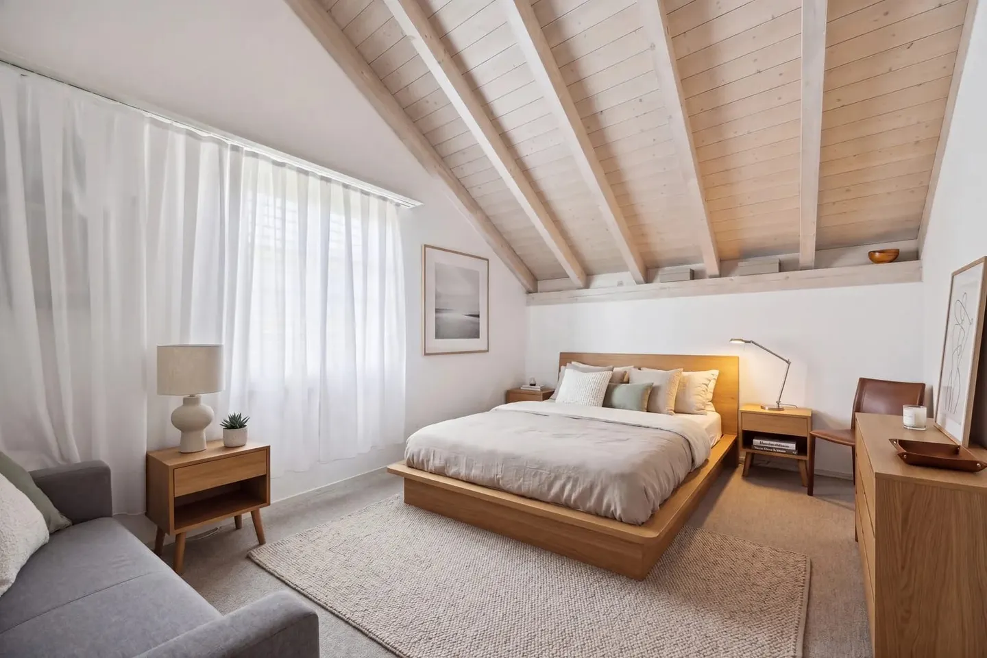 Allein unter dem Dach - 4½ Zimmer mit offenem Dachstuhl, Terrasse und Weitsicht - Photo 8 sur 13