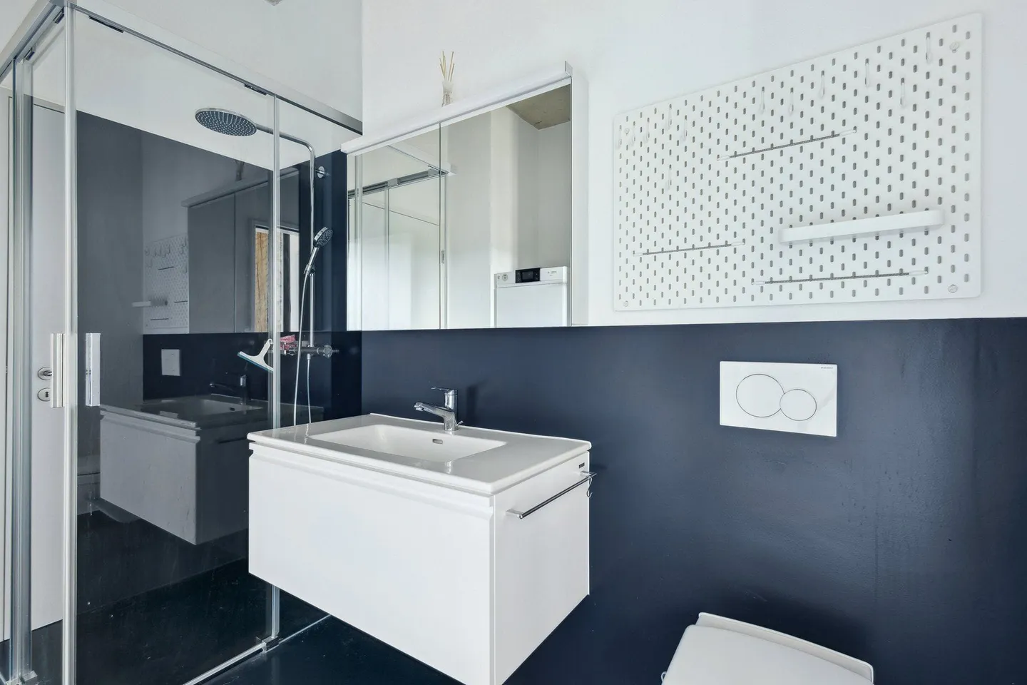 Modern 3.5-room apartment with 18 m² balcony in Bollodingen - Photo 10 of 13