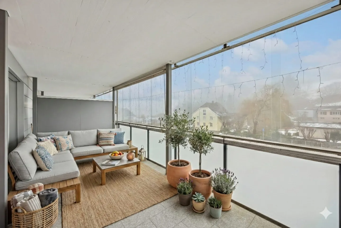 Attraktive 3-Zimmer-Eigentumswohnung mit 28.6 m² Terrasse und Lift - Foto 3 di 13