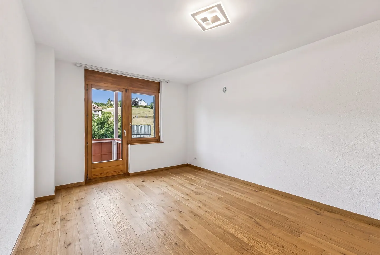 A paradise for children - 238 m² of family happiness with a private garden - Photo 8 of 13