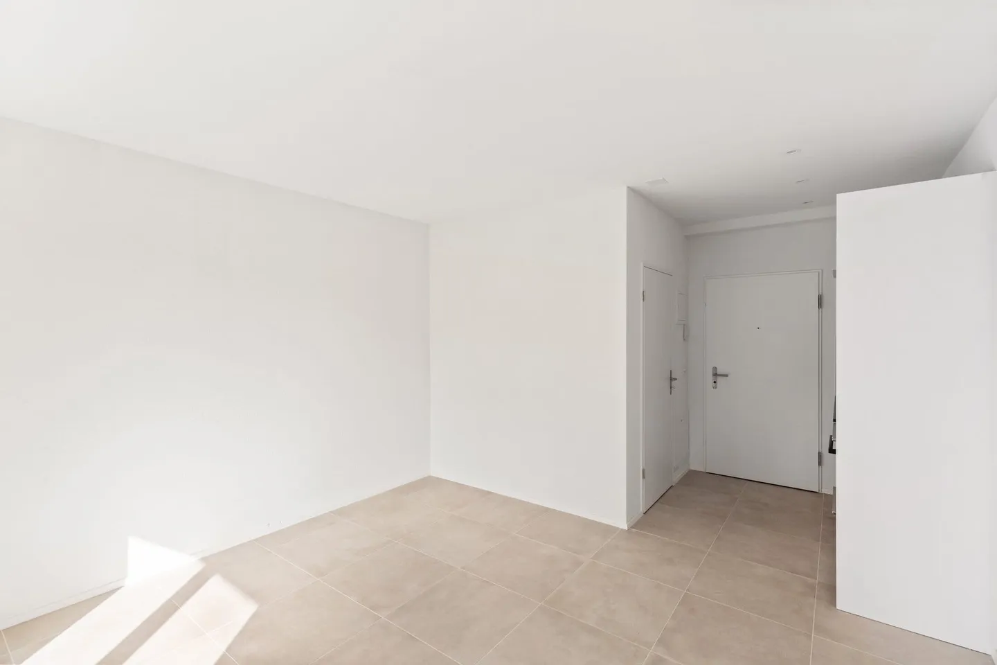 Modern 1.5-room ground floor apartment for rent in Aarwangen - Photo 2 of 4