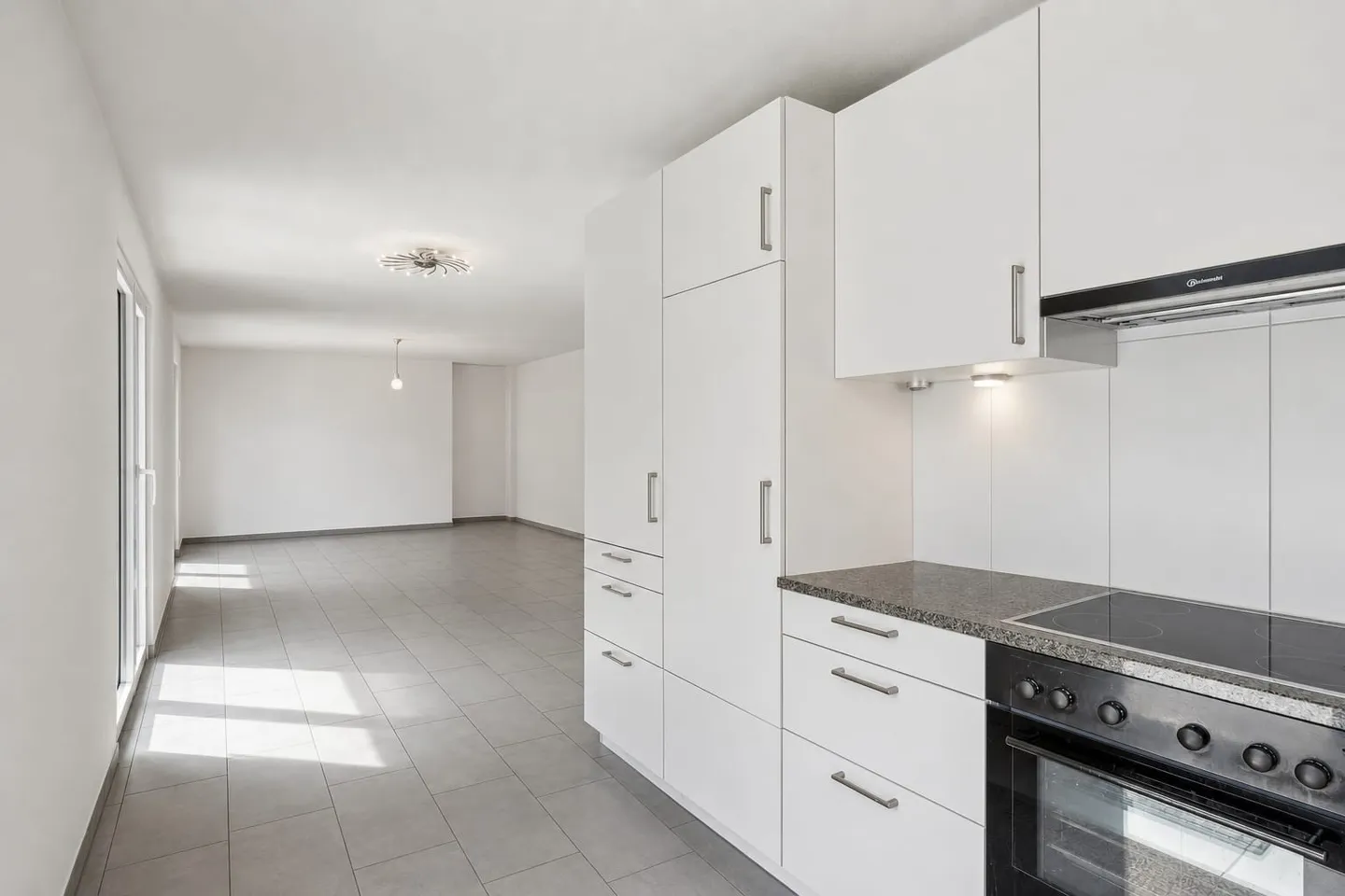 Appartement en attique de 4,5 pièces avec grande terrasse sur le toit ! - Photo 10 sur 13
