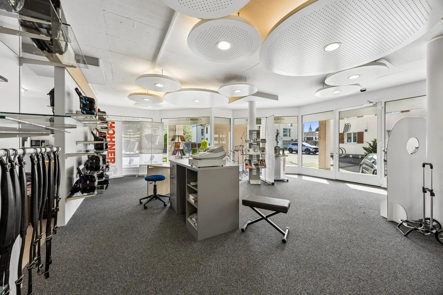 Spazio commerciale centrale di 128 m² a Dagmersellen - acquisto attraente - Foto 2 di 13