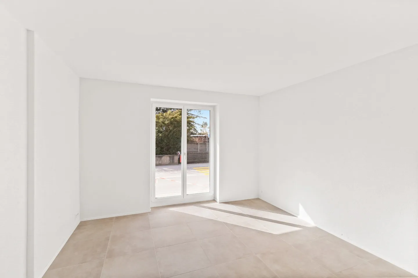 Modern 1.5-room ground floor apartment for rent in Aarwangen - Photo 1 of 4