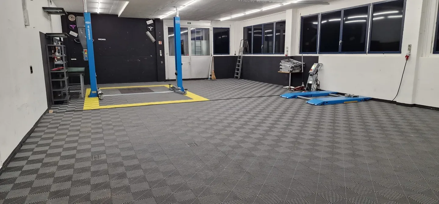 Geräumige Werkstatt mit Büro - Foto 1 von 6